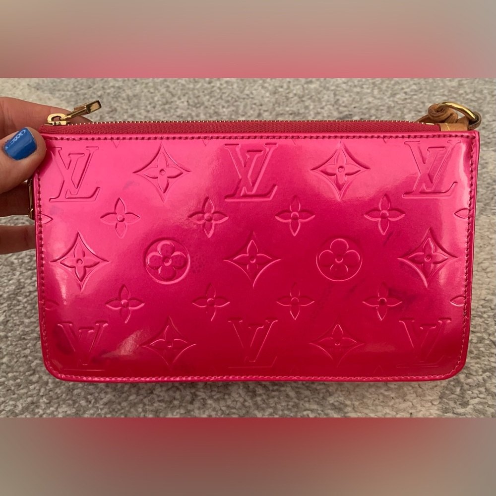 Louis Vuitton Pink Shoulder Bag - Picture 4 of 12